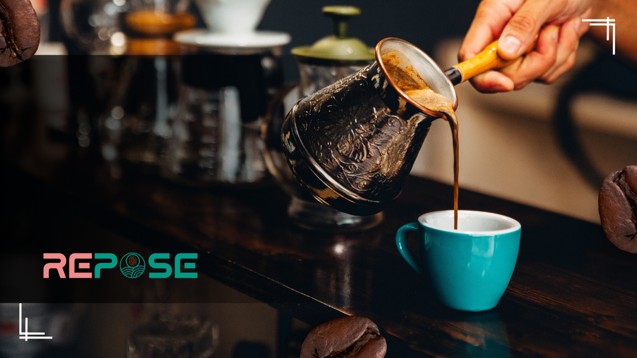 من الحبة إلى الفنجان: كيف تُصنع القهوة في مقهى ريبوز